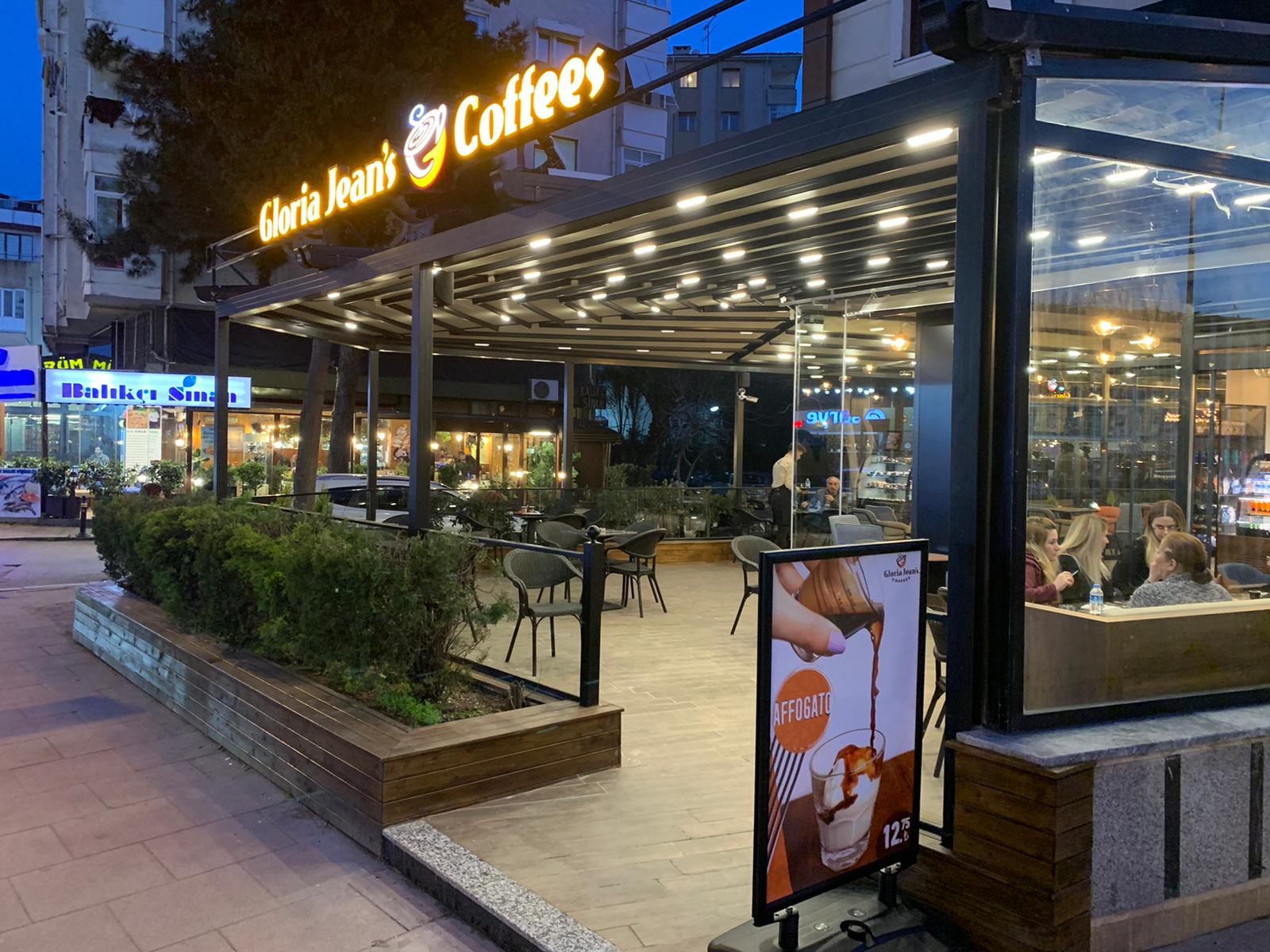 Gloria Jean's Coffees